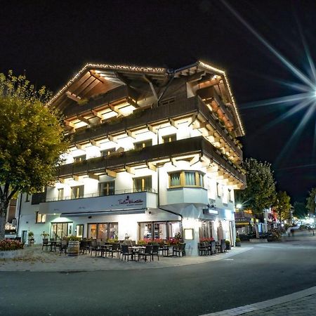 제펠드 인 티롤 Tiroler Weinstube 아파트 호텔 외부 사진