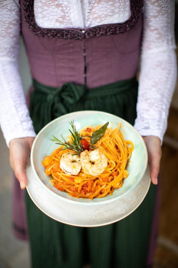 제펠드 인 티롤 Tiroler Weinstube 아파트 호텔 외부 사진